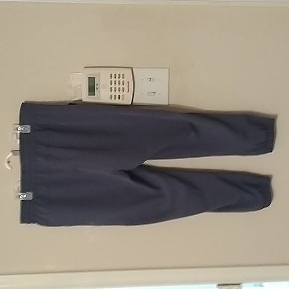 Man Amazon  essentials  pants. - Picture 4 of 10